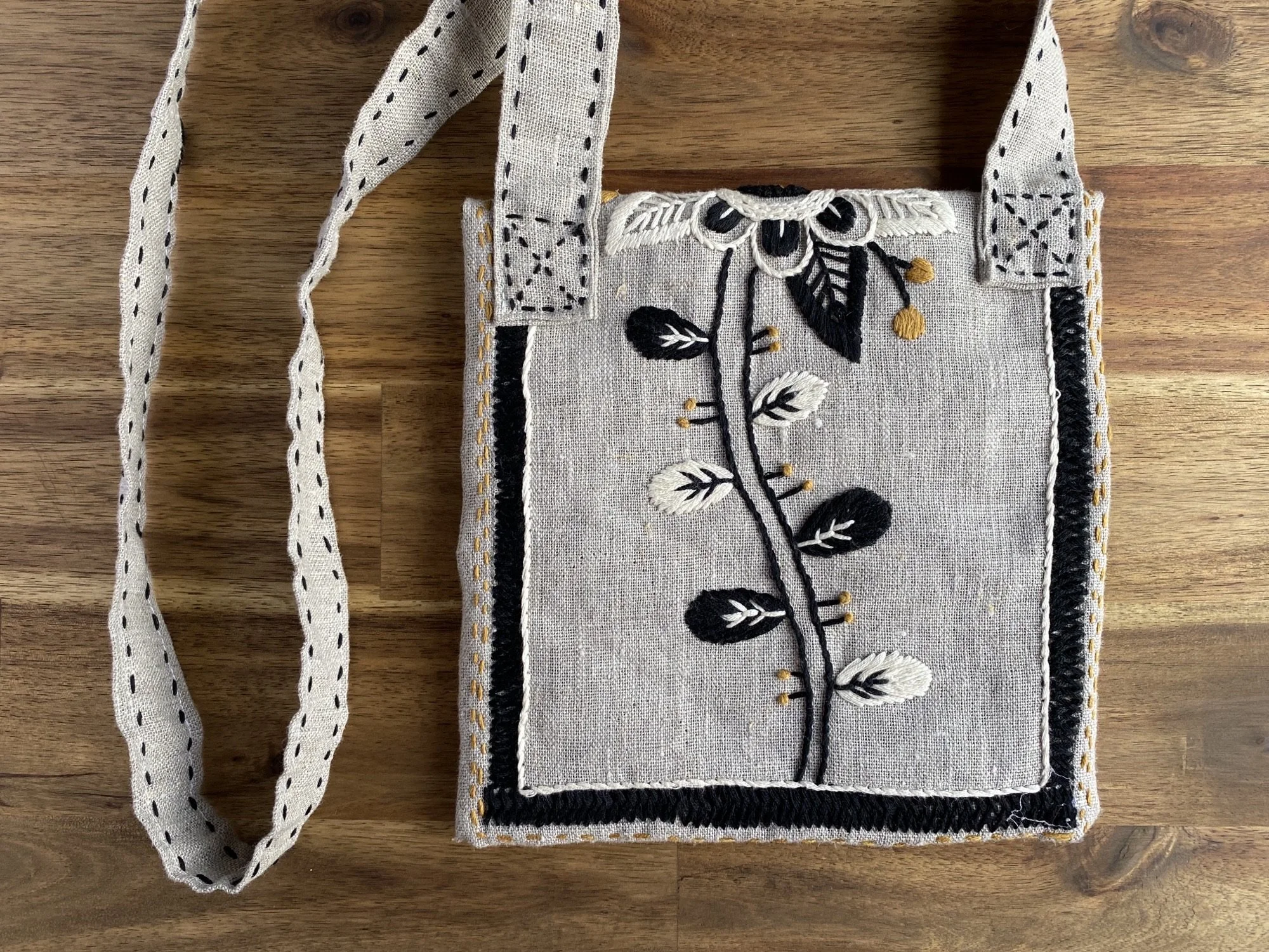 Kasia bag in bw 6.jpeg