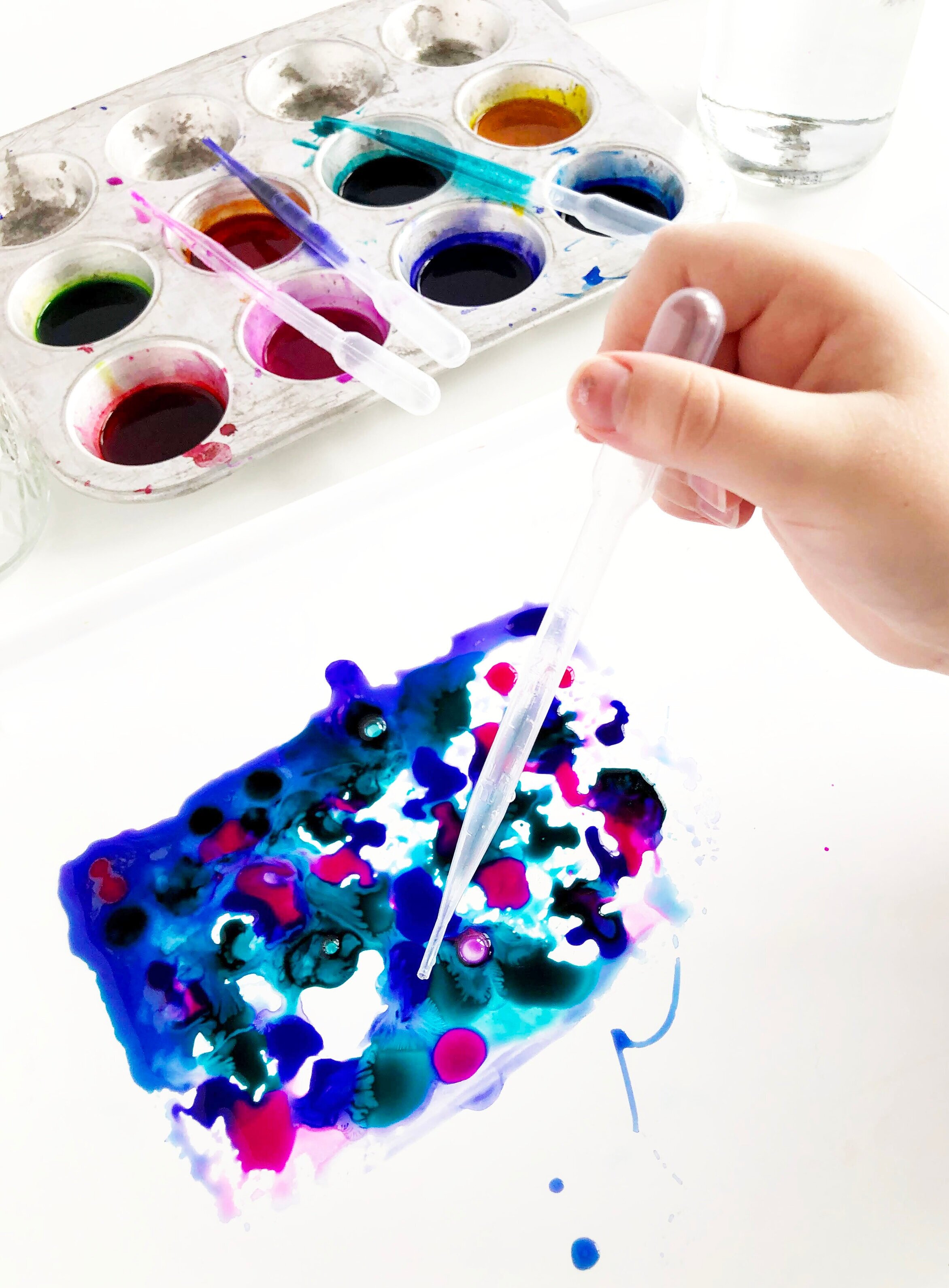 Pipette Painting for kids - Art Play Heart