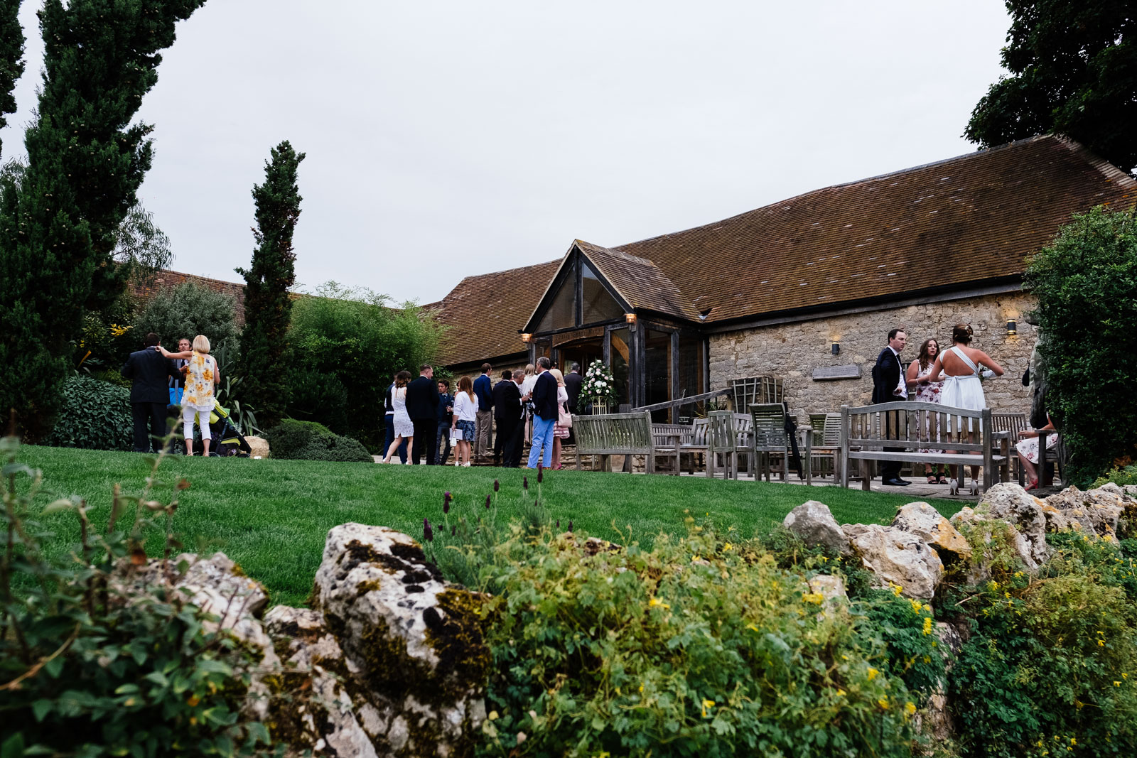 Notley Tythe Barn Wedding Venue, Buckinghamshire. Photo by Sam and Steve Photography
