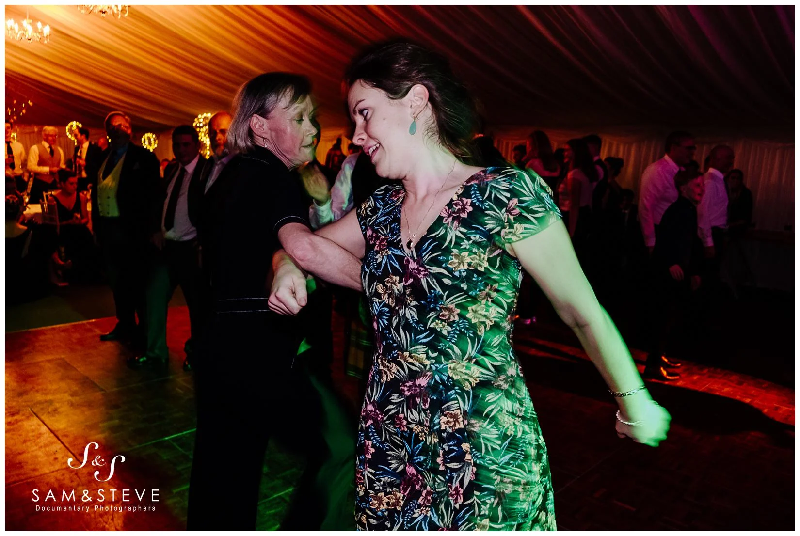 Wendlebury, Bicester Church Wedding of Millie and Nick