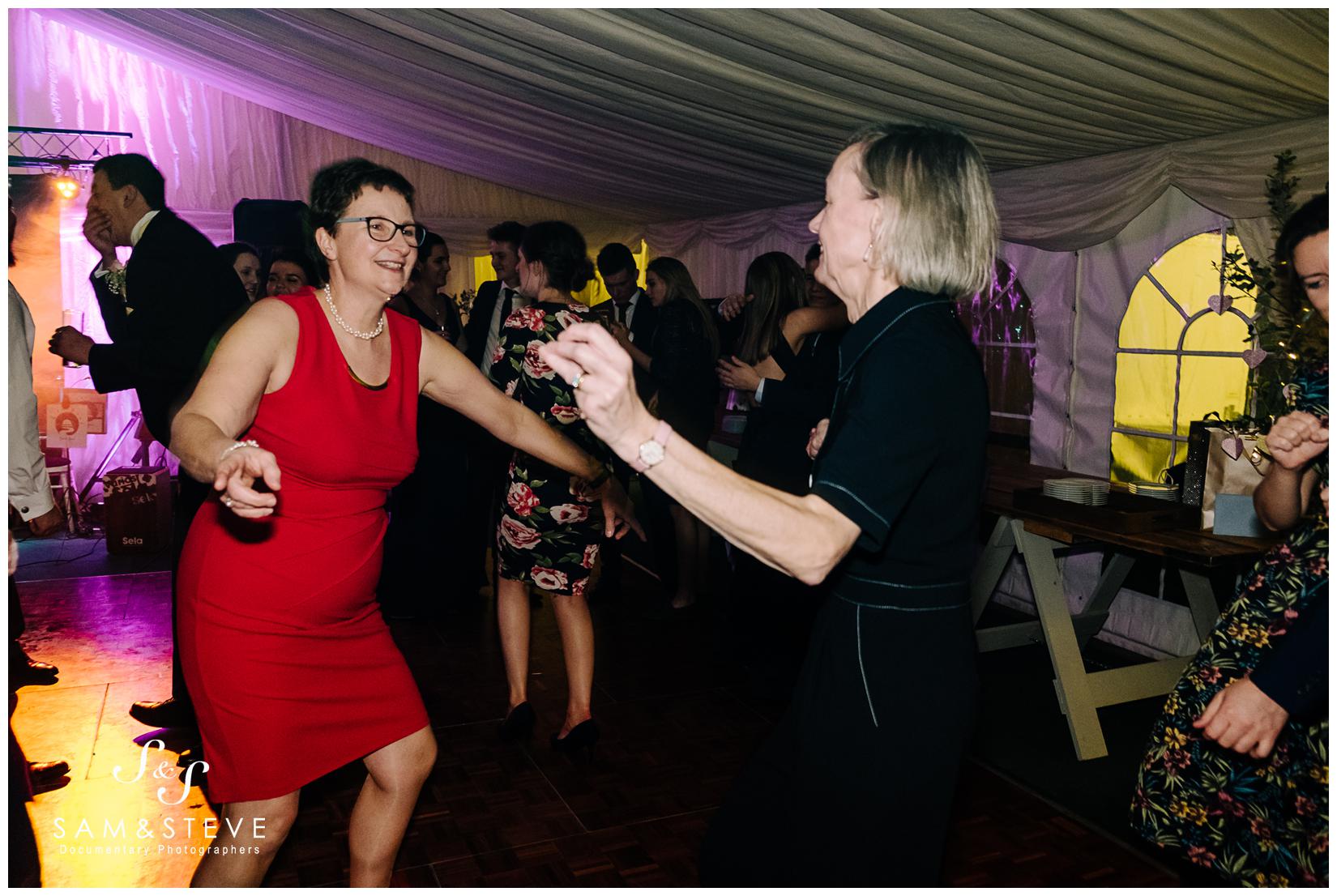 Wendlebury, Bicester Church Wedding of Millie and Nick