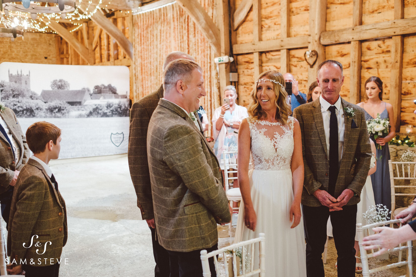  Manor Farm Barn Wedding Photographs of Paulette and Jason's wedding, by Sam and Steve Photography 