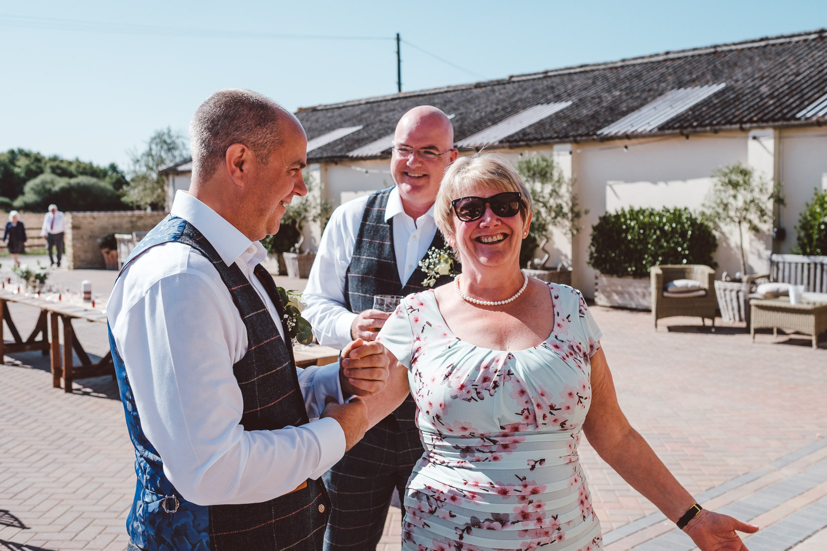  The Stratton Court Barn Wedding of Emma and Simon, photographed by Sam and Steve Photography 