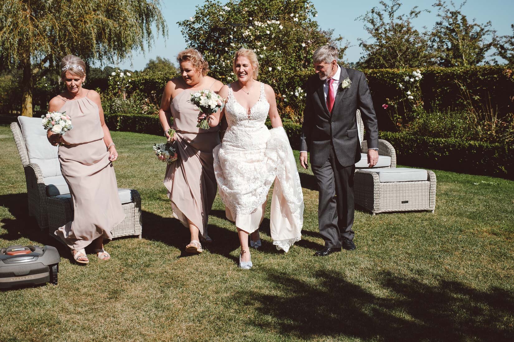  The Stratton Court Barn Wedding of Emma and Simon, photographed by Sam and Steve Photography 