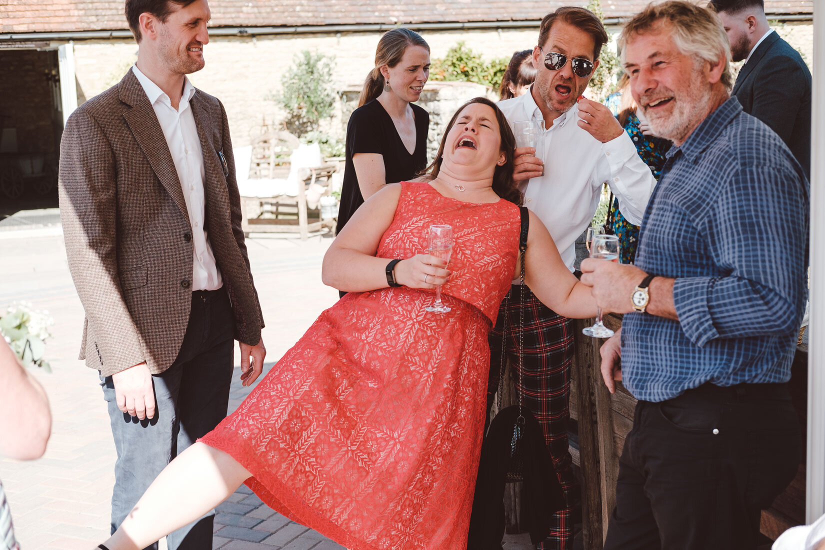  The Stratton Court Barn Wedding of Emma and Simon, photographed by Sam and Steve Photography 