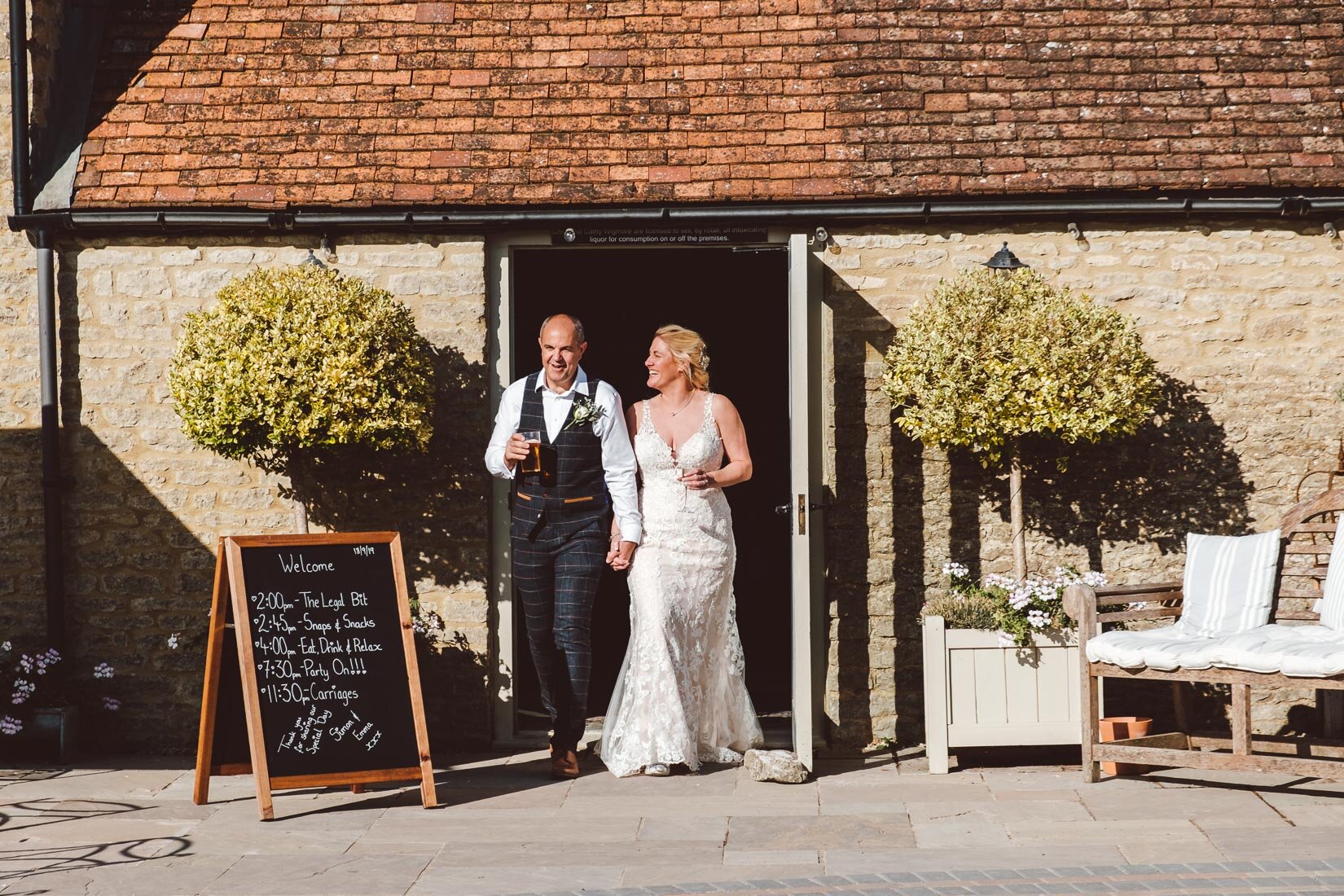  The Stratton Court Barn Wedding of Emma and Simon, photographed by Sam and Steve Photography 