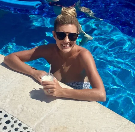 Black sunglasses here