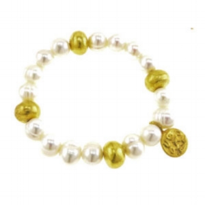Gypsy Wanderlust Pearl Bracelet here