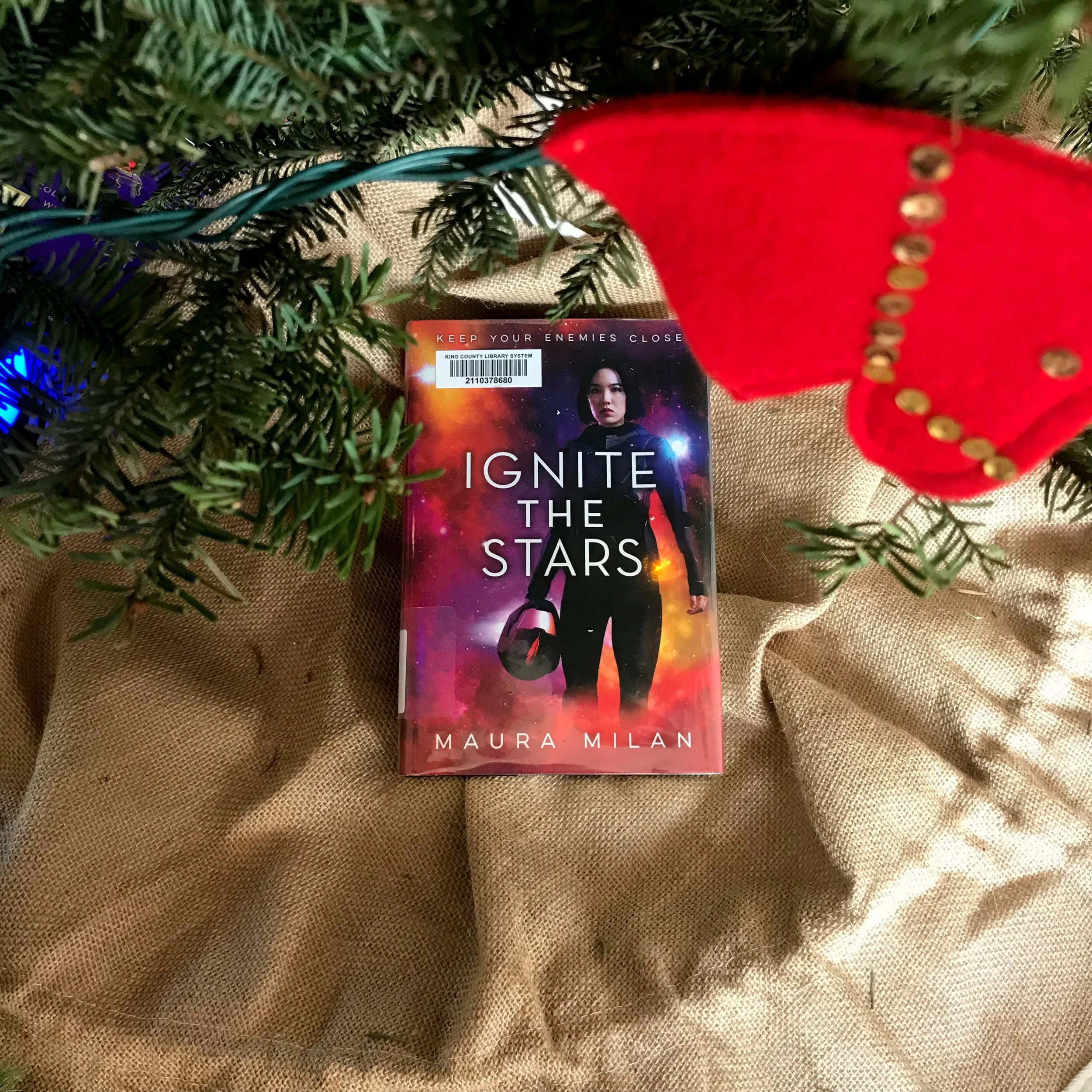 Book Review | "Ignite the Stars" by Maura Milan