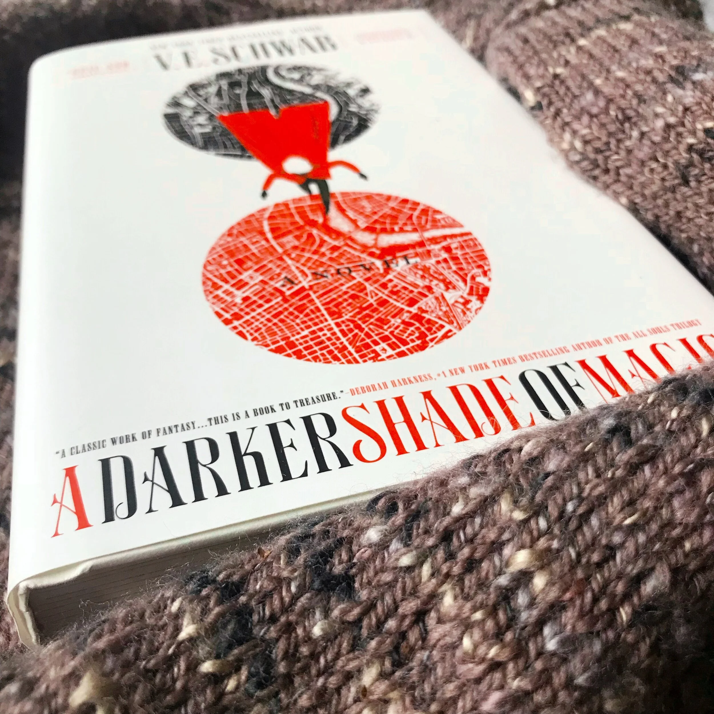 Book Review | "A Darker Shade of Magic | V. E. Schwab