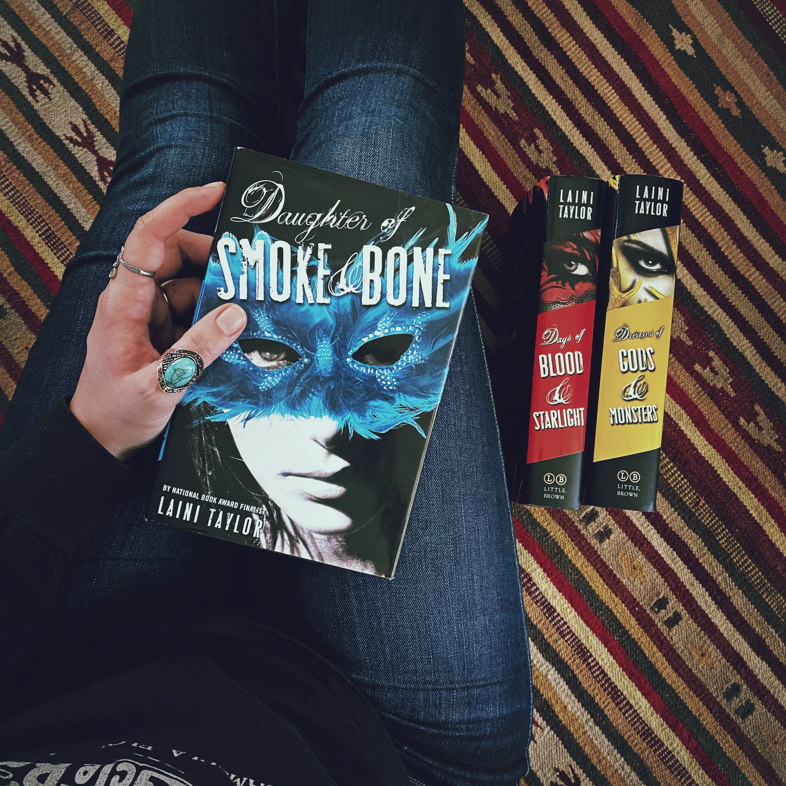 Book Series | Daughter of Smoke and Bone | Laini Taylor