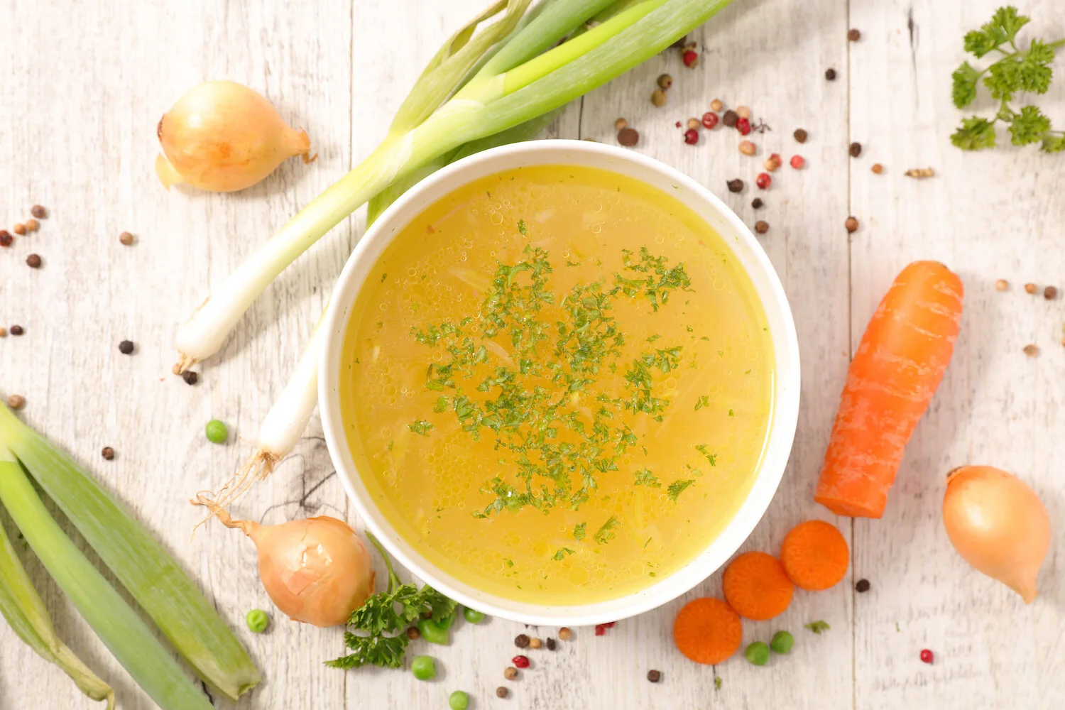 Alkaline vegetable and herb broth
