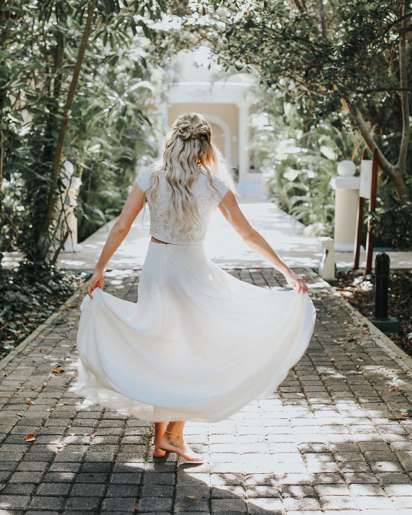 This dress sure does twirl well 💕

#tulummexico #bride #internationalweddingphotographer