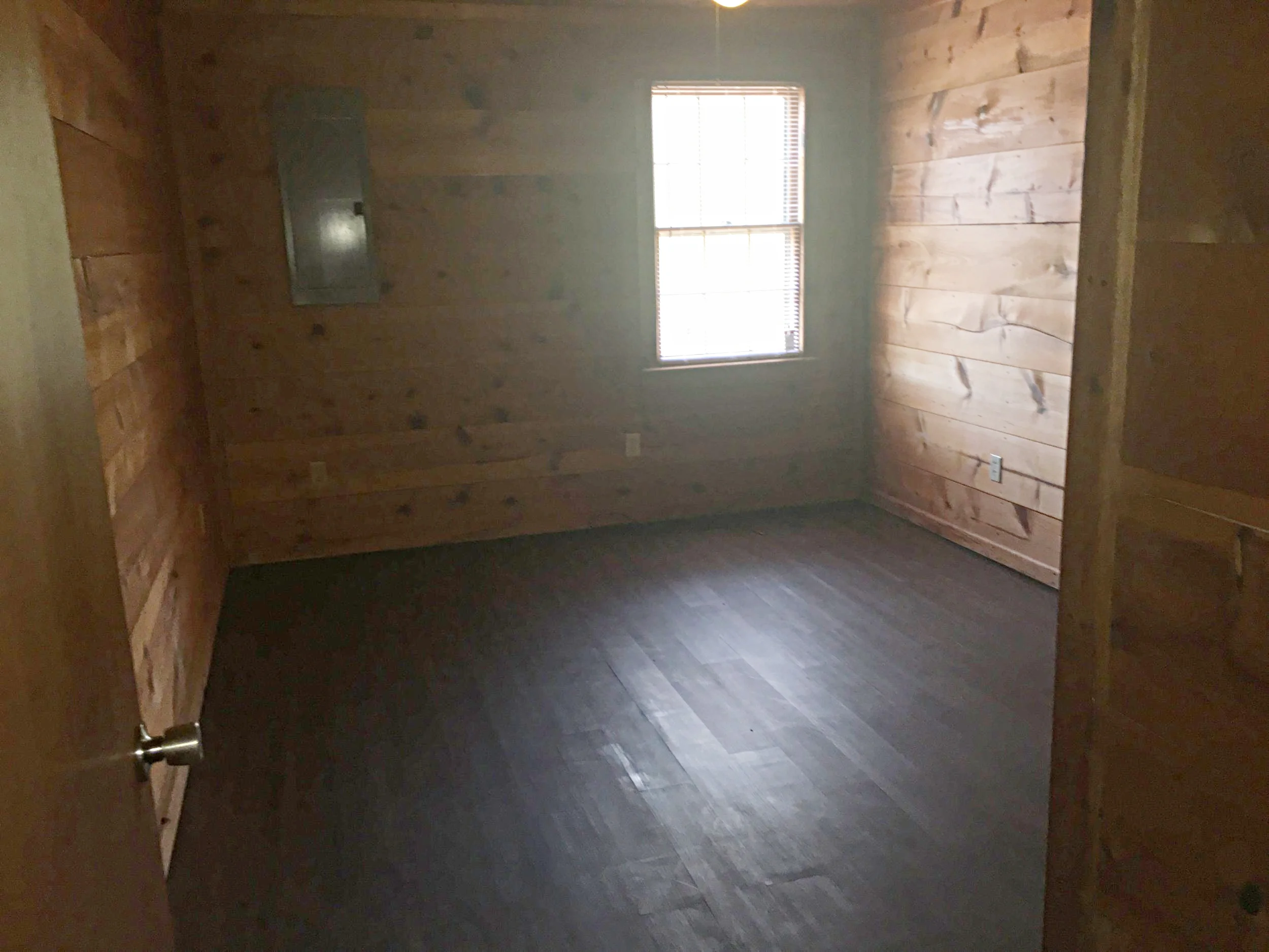 bedroom 252.JPG