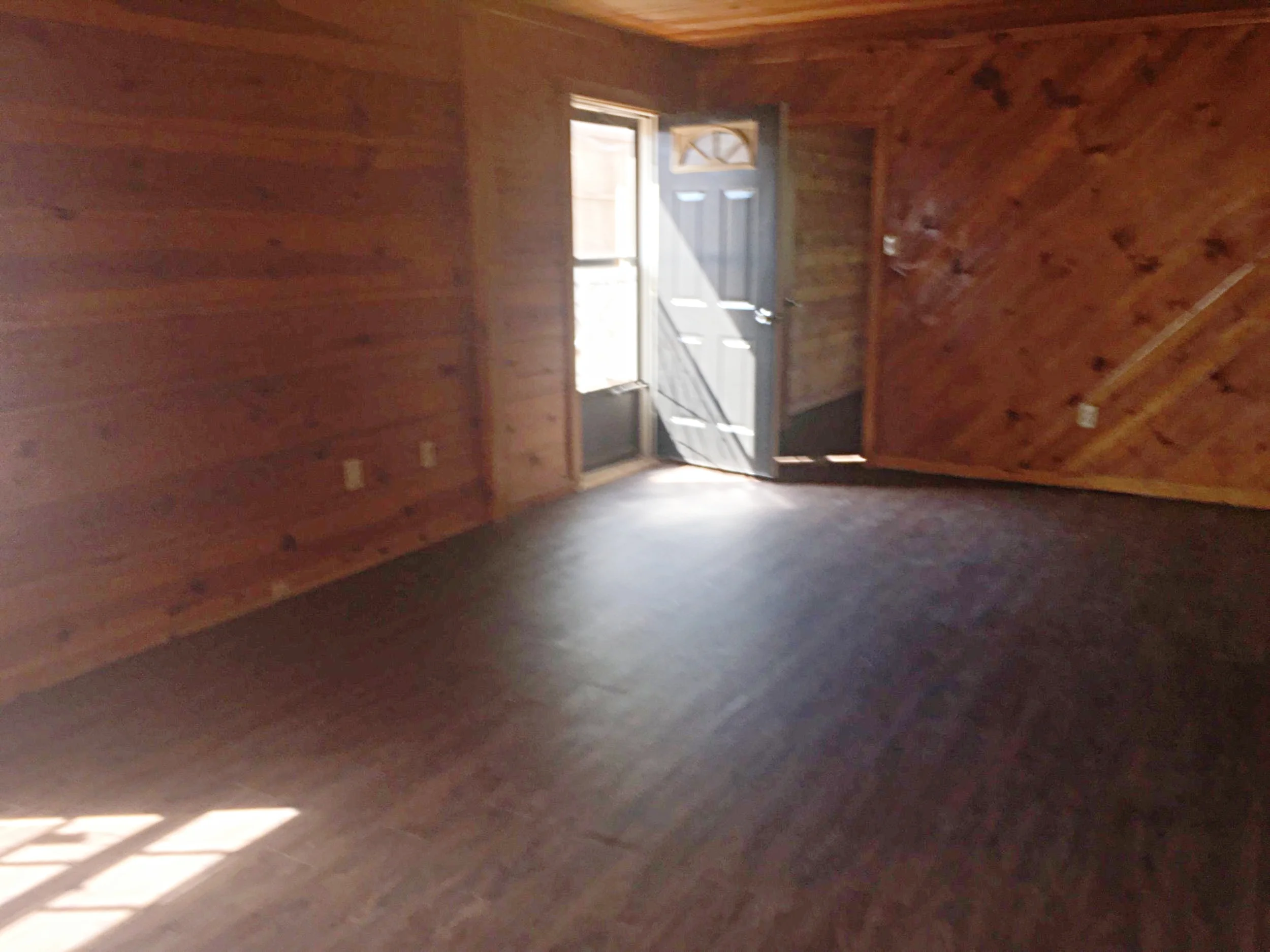 livingroom 252.JPG