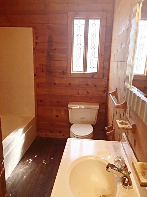 cut glass bathroom 258.jpg