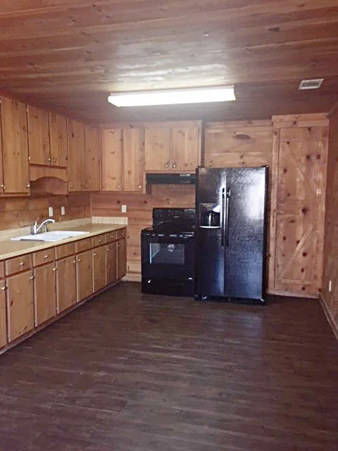 kitchen 258.jpg