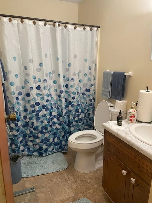 3E Furnished bathroom.jpg