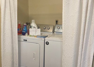 3E Furnished laundry.jpg