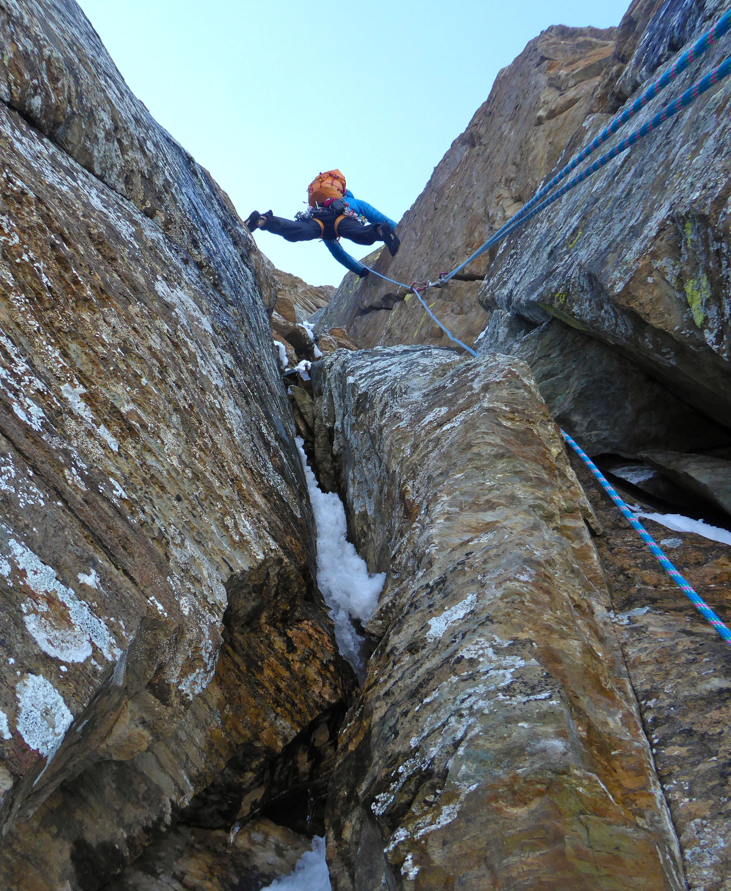 greenwood/jones, mt. temple. canada. photo: uisdean hawthorn