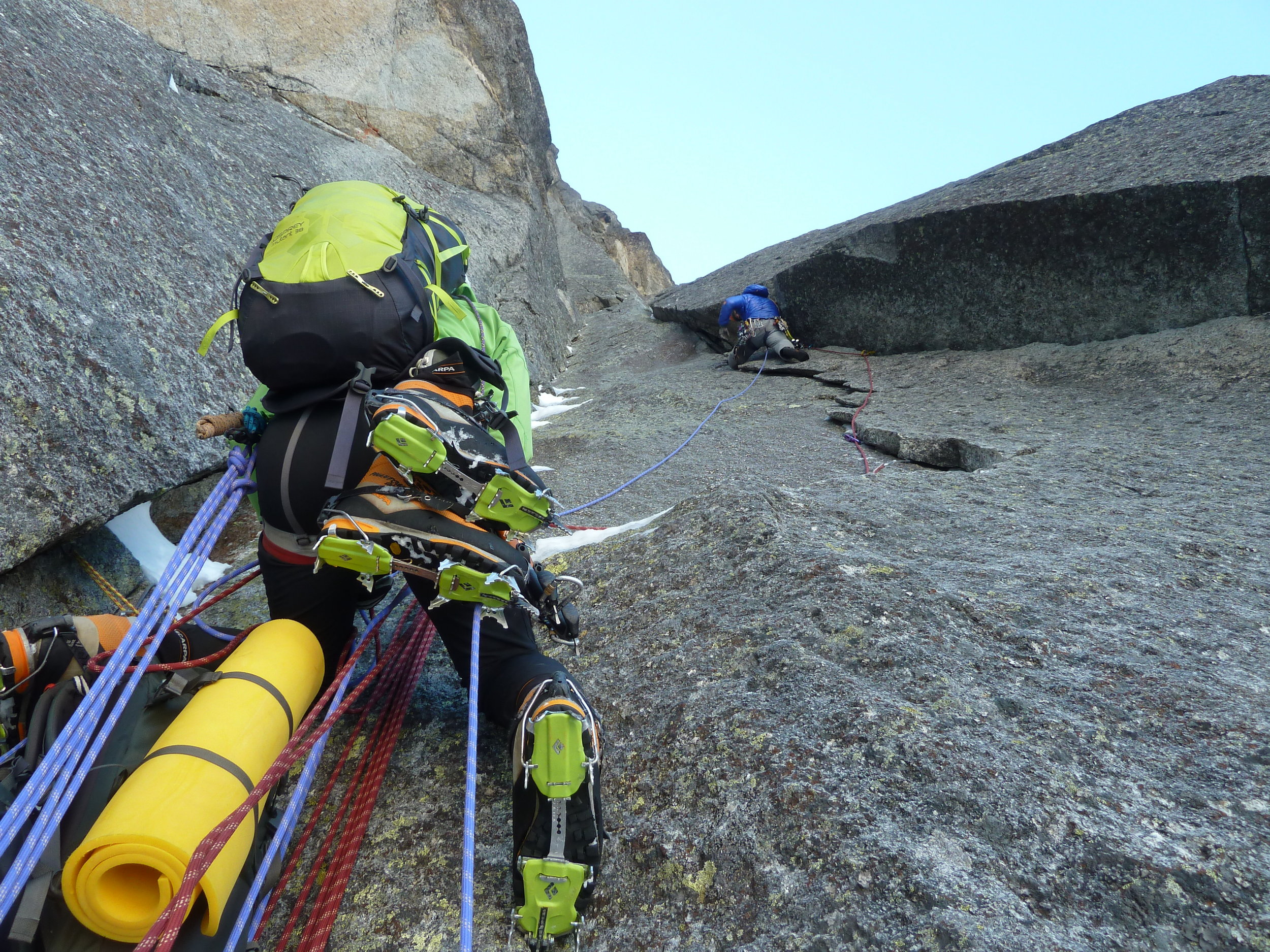 calum muskett and jon bracey on the gabarrou/silvy, aiguille sans nom, mont blanc massif. chamonix