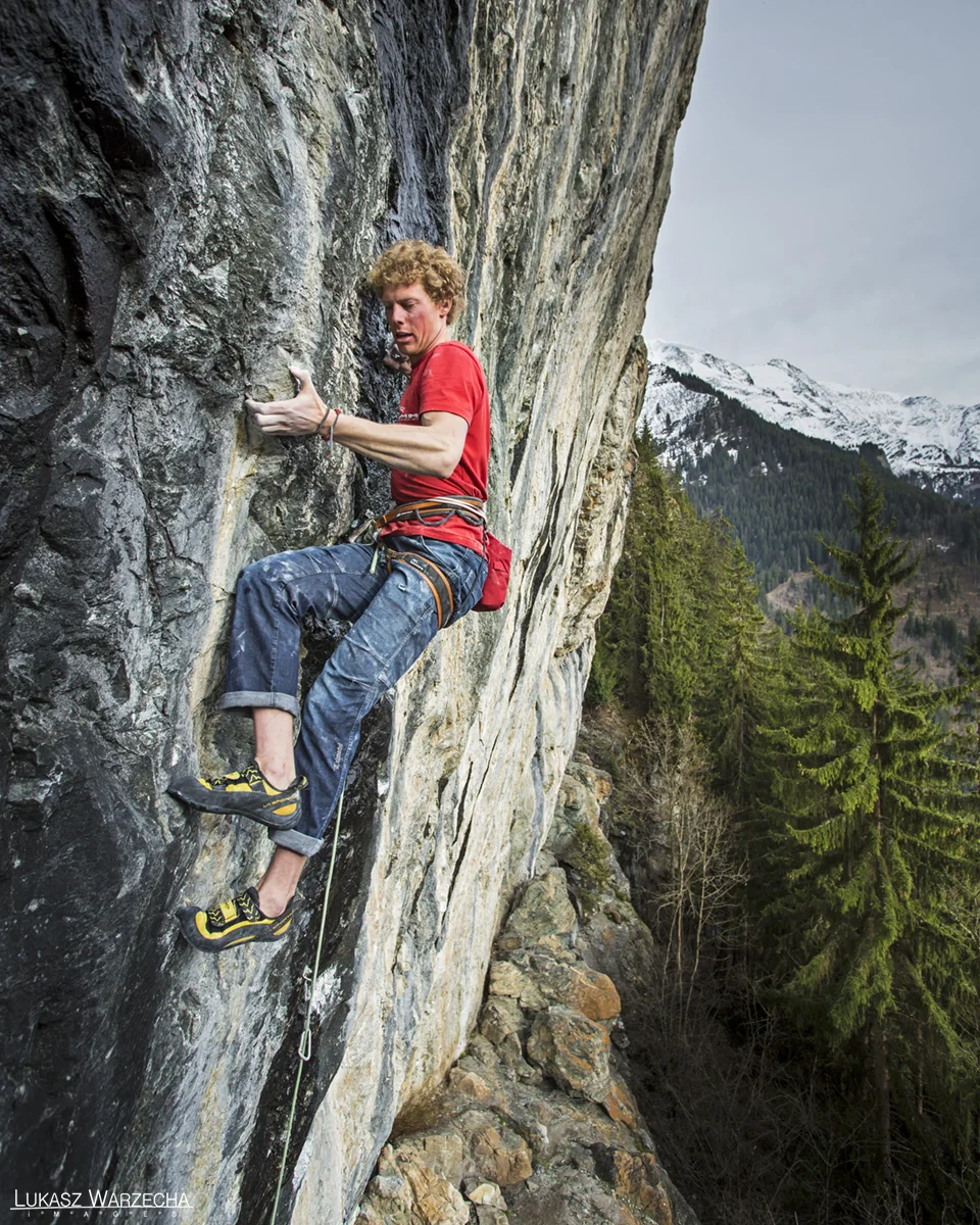 la ligne noire (8a+), bionassay. chamonix. photo: lukasz warzecha