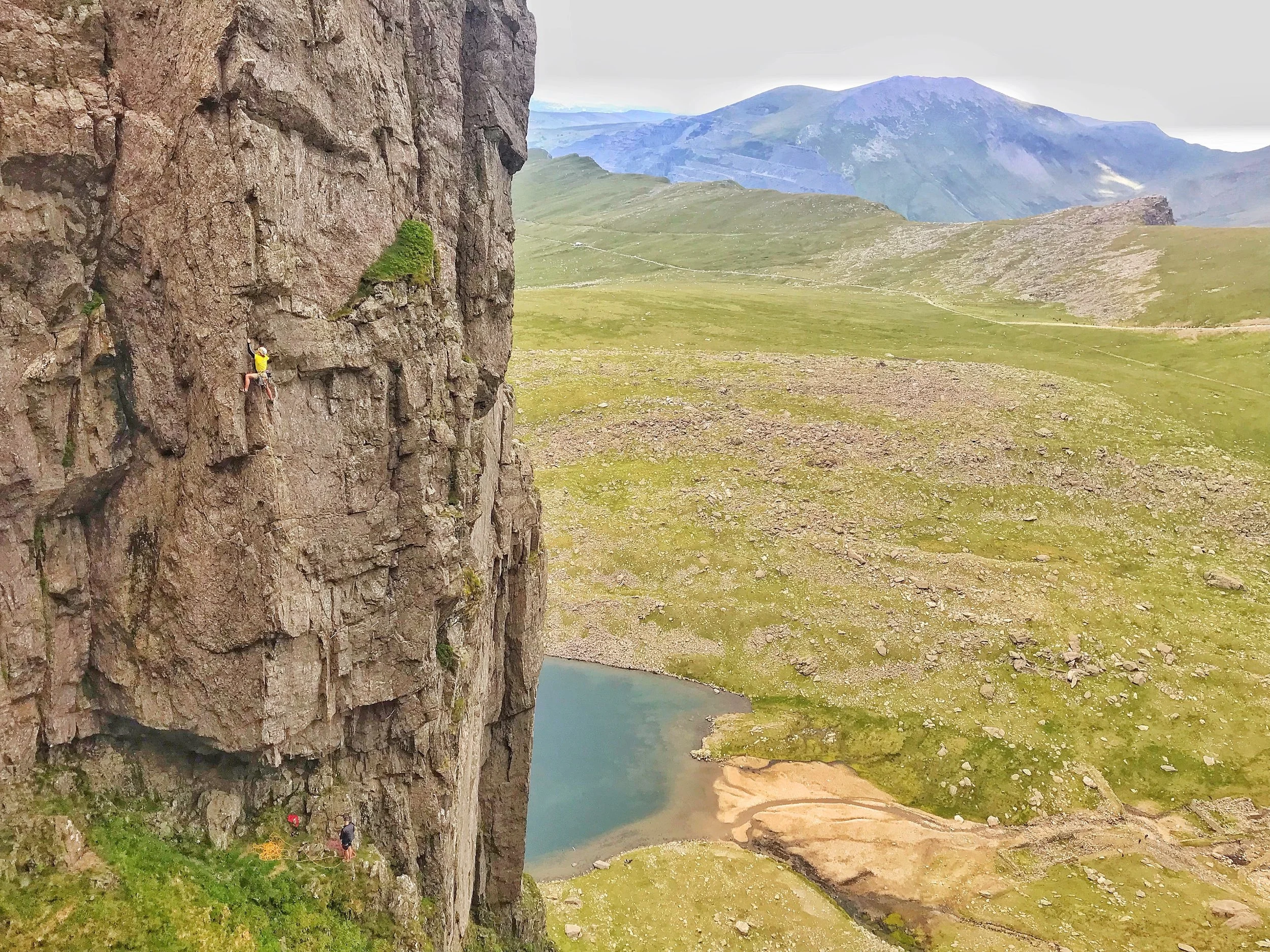 Owen Davies climbing The Axe (E4 6a).