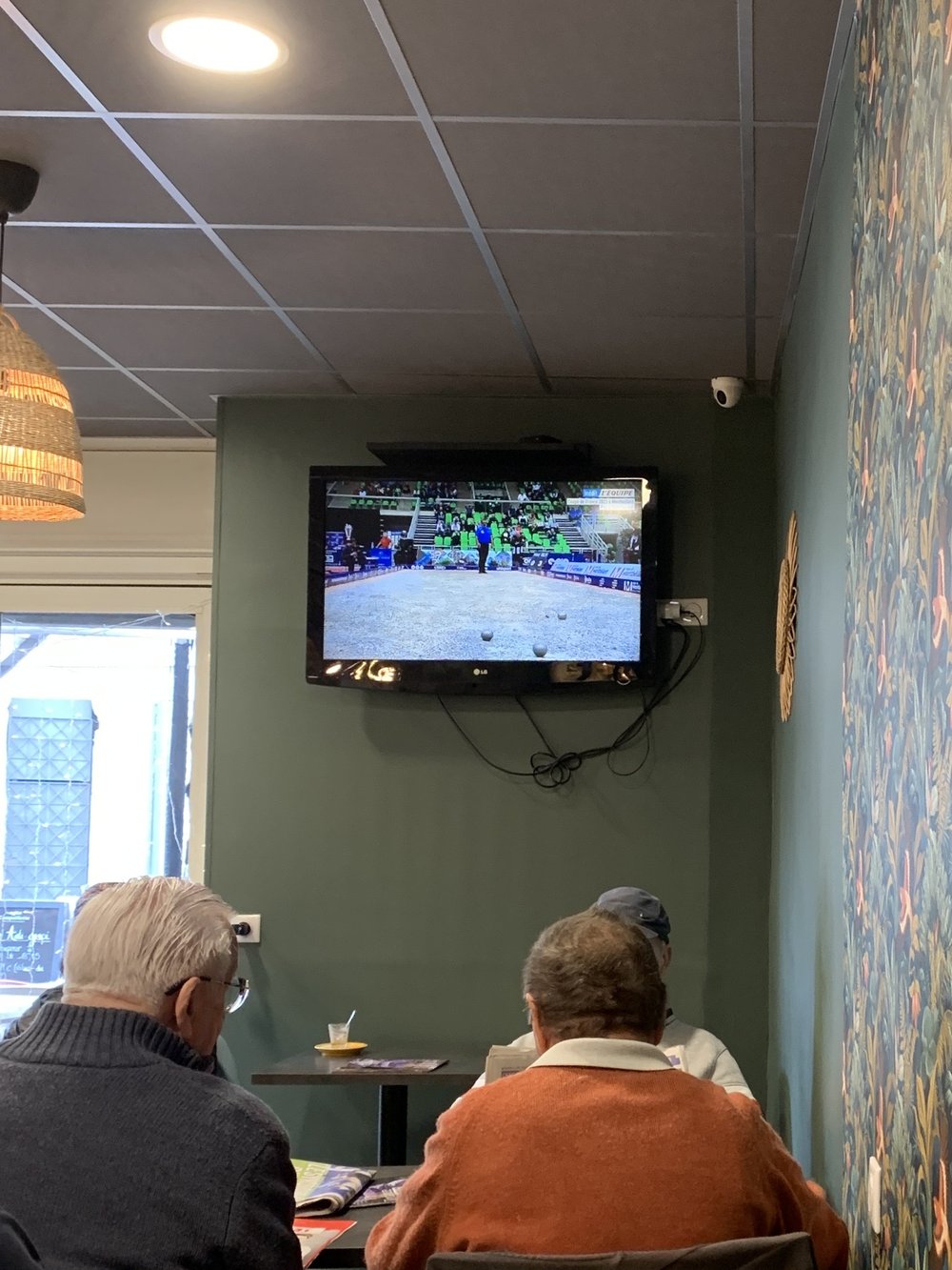 petanque on the tv!
