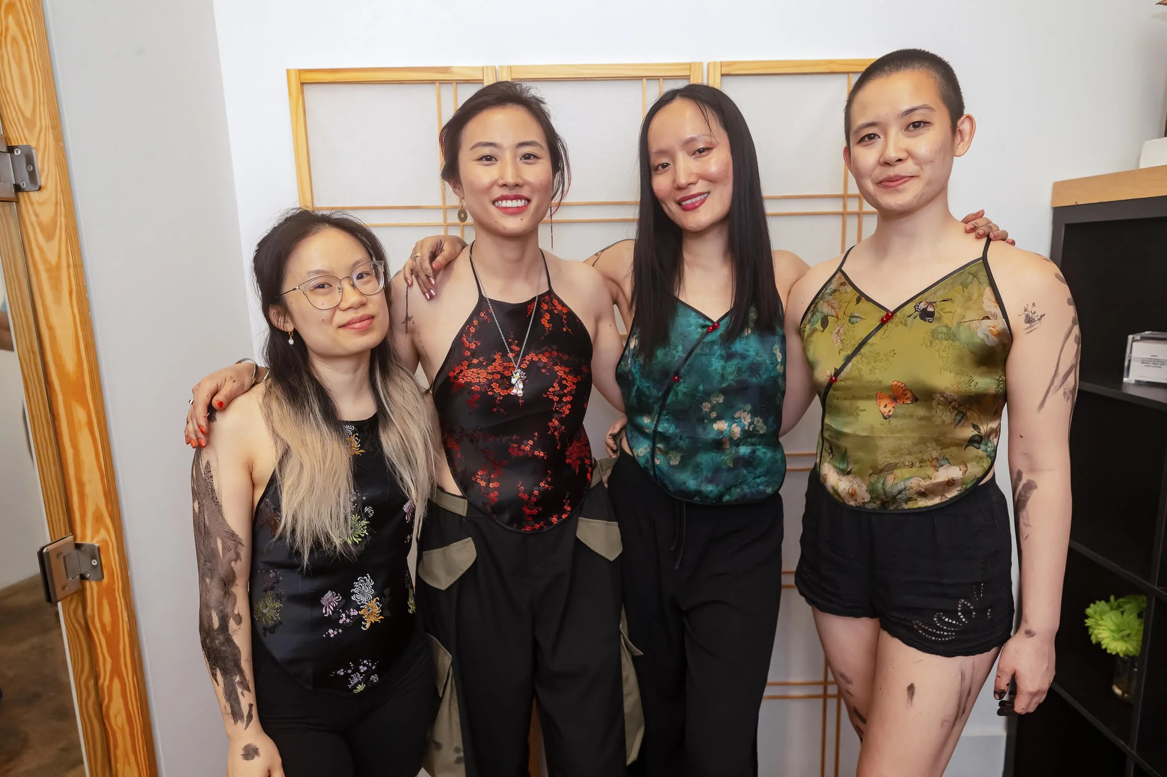 Performance from the MengCheng 梦城团 Collective