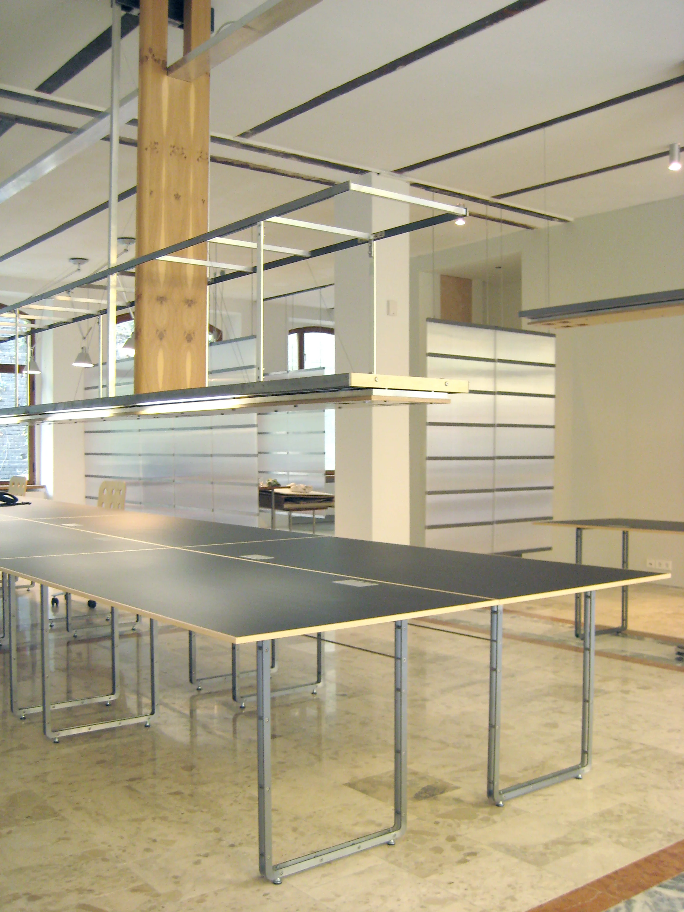  Fig. 3 berlin table, eight table ensemble with suspended shelf  