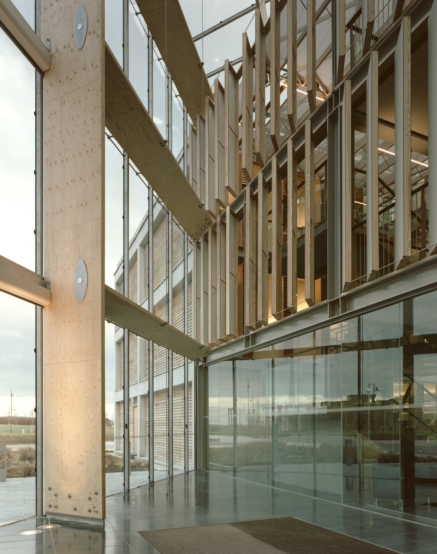 Fig. 2 Atrium structure at main entrance, bridges between office spaces above