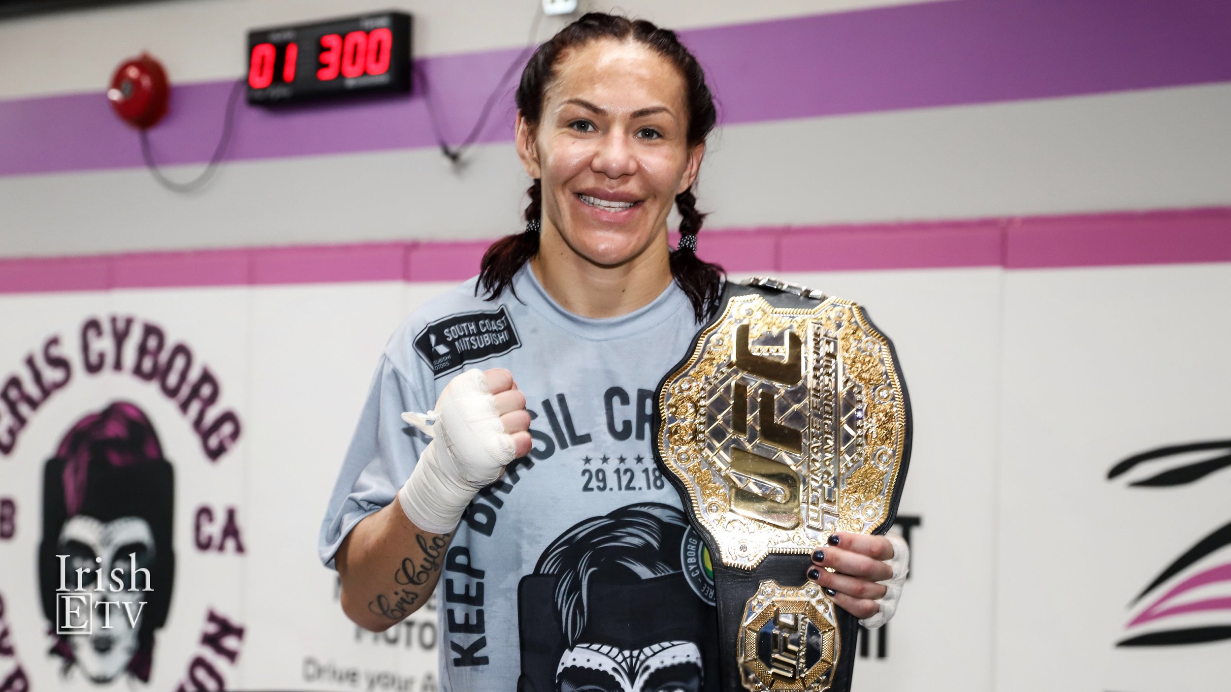 Cris-Cyborg-Cover.jpeg