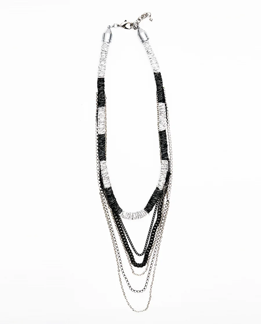Freestyle Necklace in White & Black