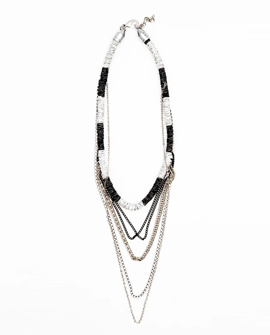 Freestyle Necklace in White & Black