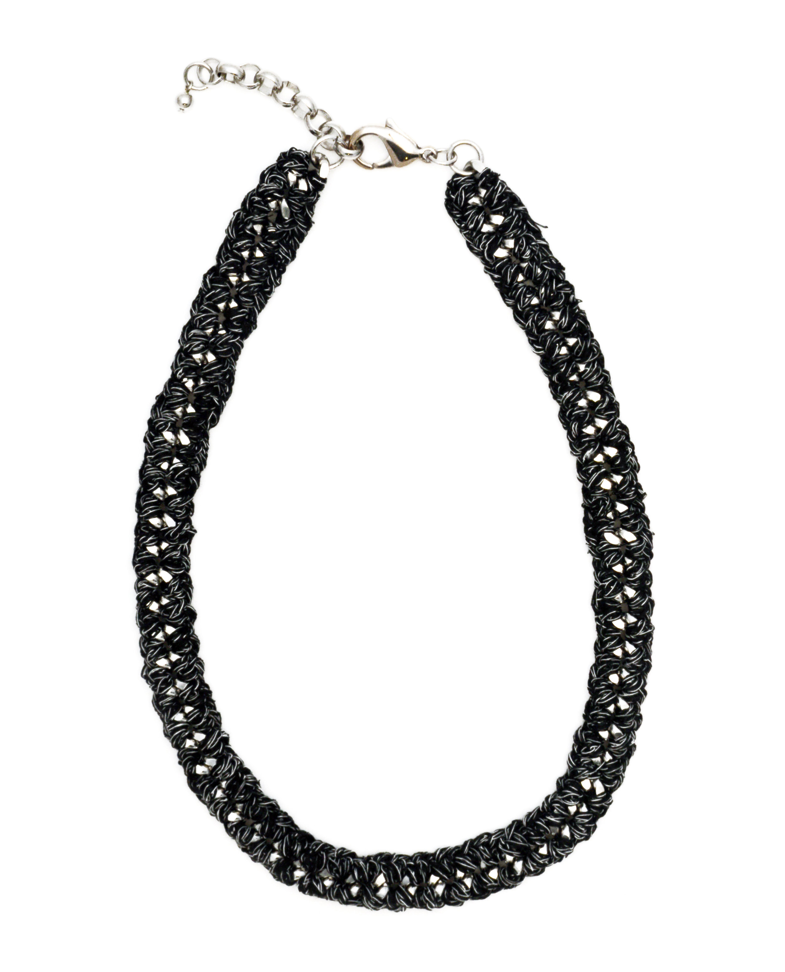 Double Weave Curb necklace in black