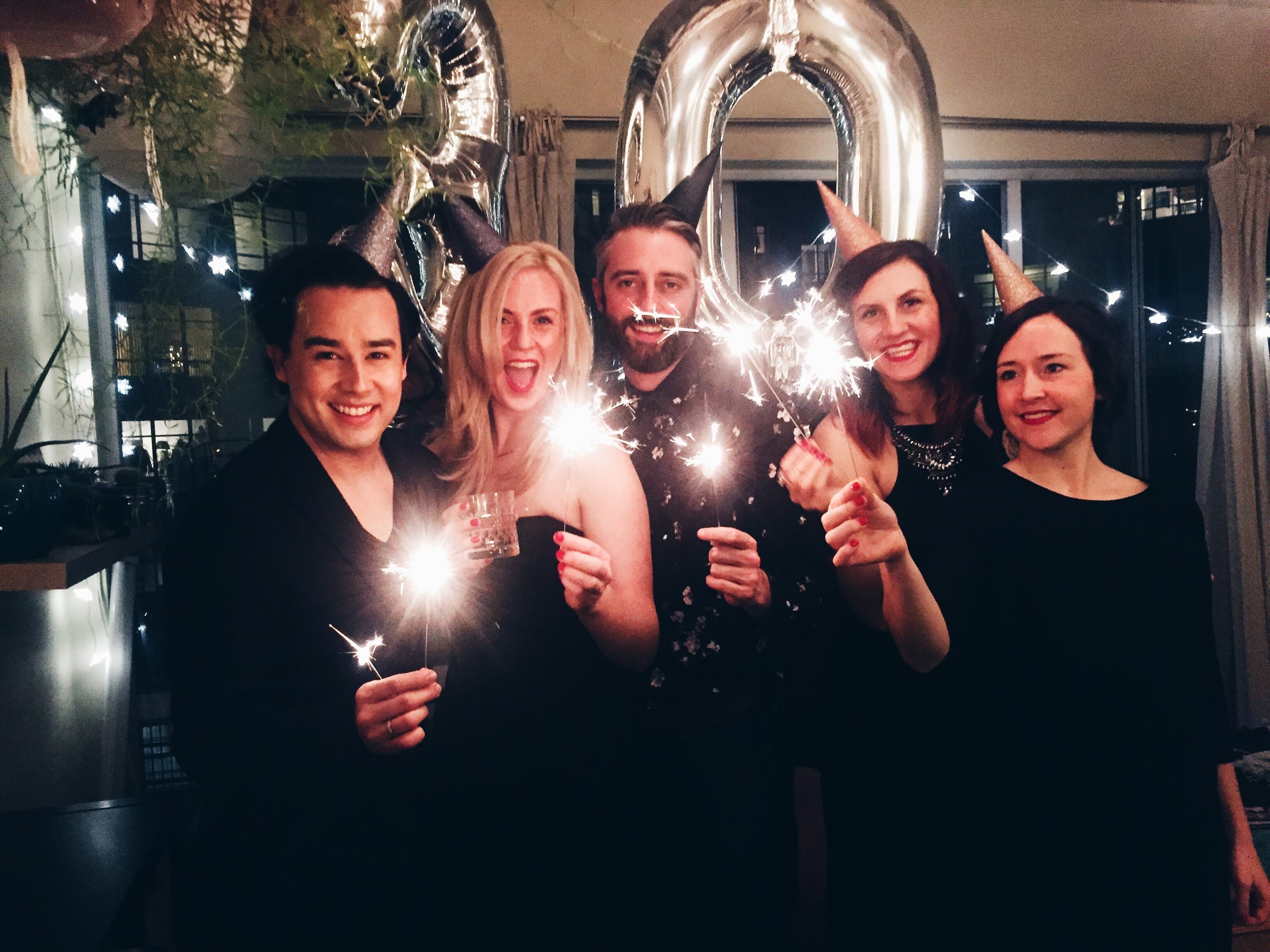 DIY metallic ombre glitter party hats for a classy 30th birthday + balloons