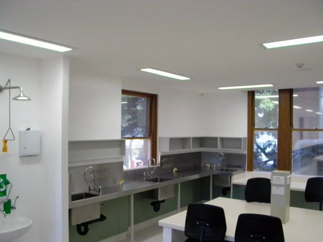 ph 0717-3-Com_07.JPG