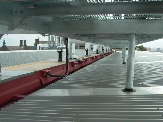 ph 1028-Com-Def_06.JPG