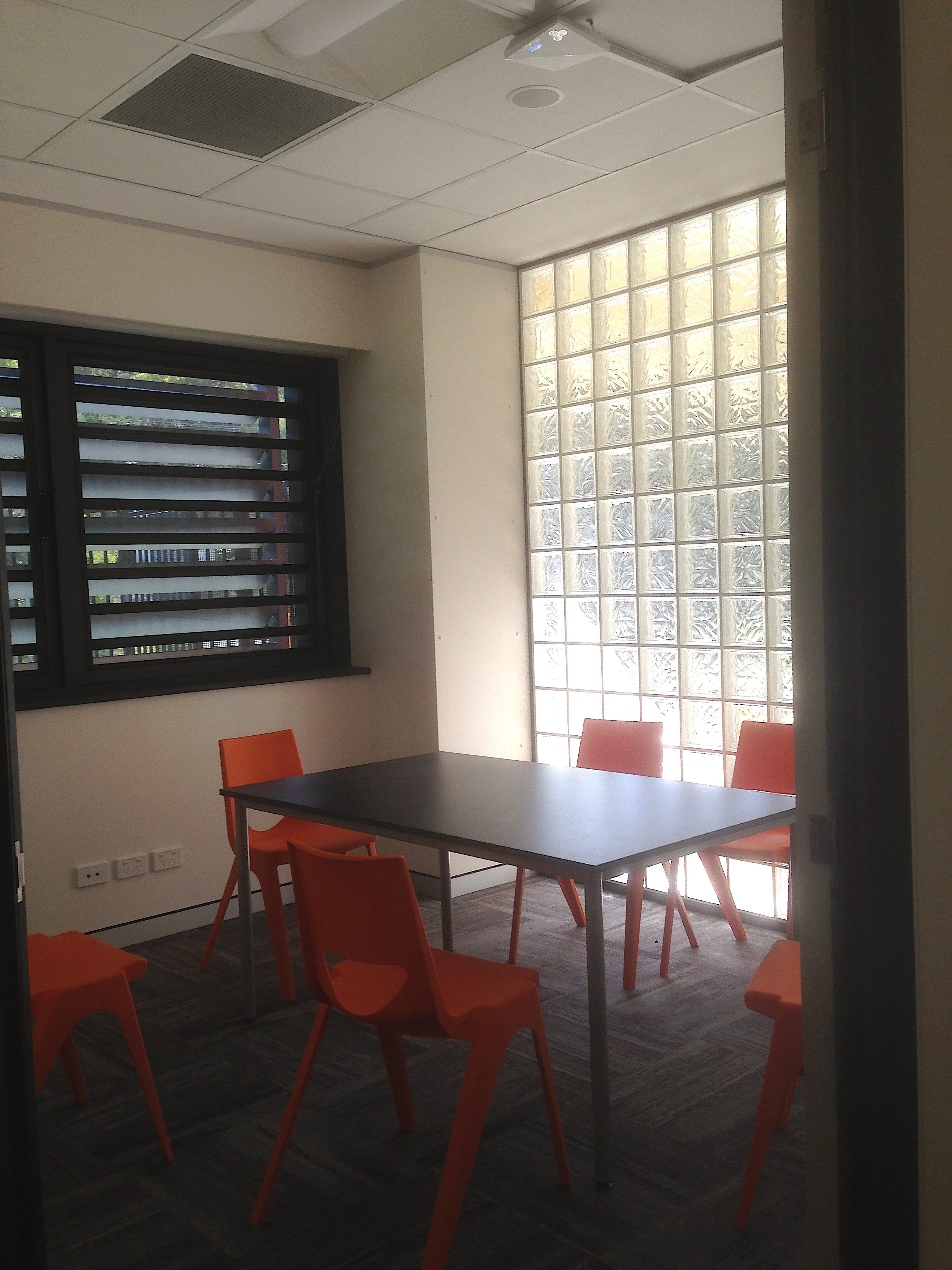 Ph 1705 Con-4631 V2.JPG