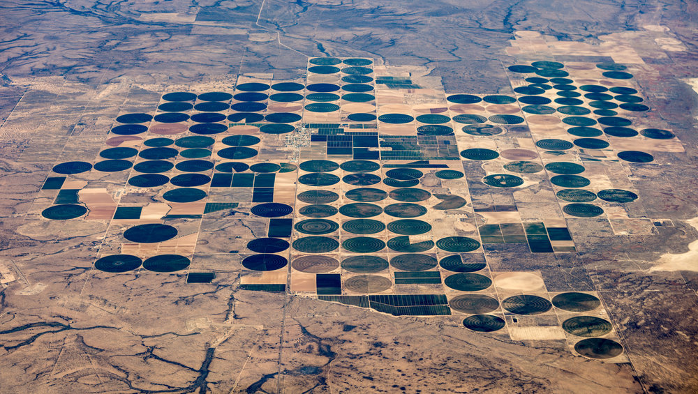 40,000 acres center-pivot aquifer irrigation at Dell City, Texas