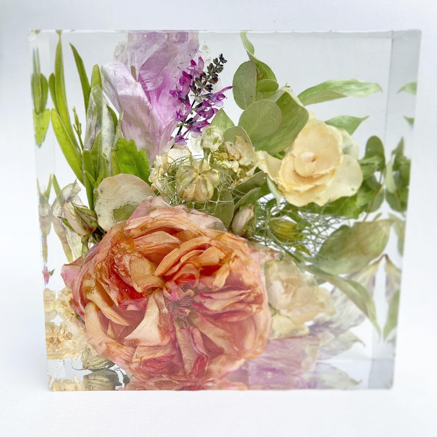 Preserve Wedding Flowers in Epoxy Resin River Table!! Complete