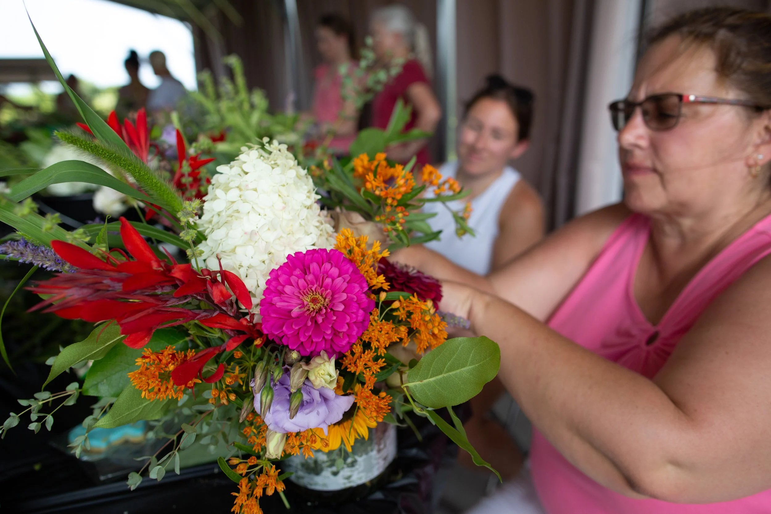 8.8.2021_GardenViewFlowers Summer Design Workshop_FAVORITES-7953.jpg