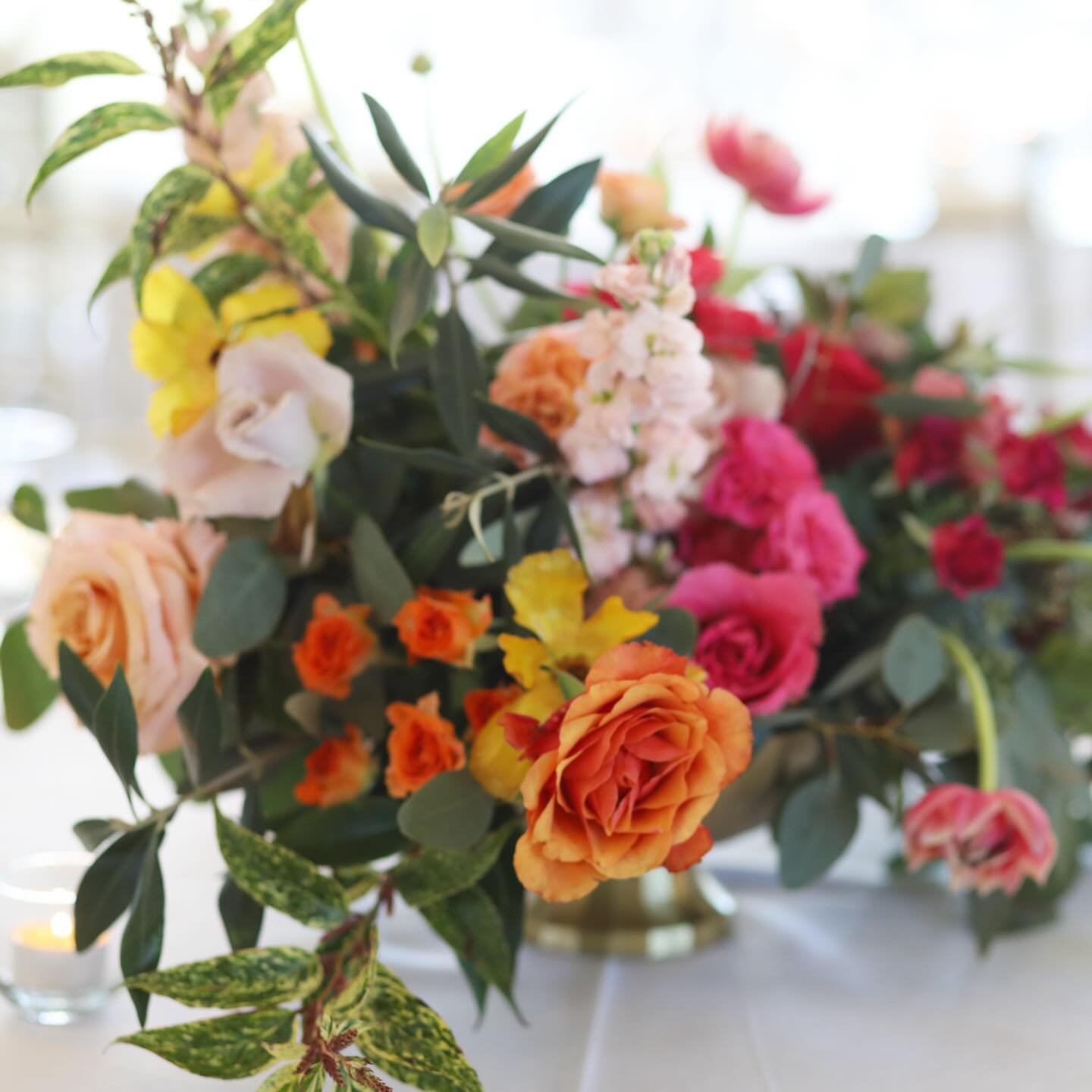 Oh my ombr&eacute; 😍 If you missed @gardenview_flowers at the @nazarethhall Bridal House, you missed the most mood lifting array of floral creations. We brought all the #colors of the garden to life in a fun arch entry and table centerpieces that pr