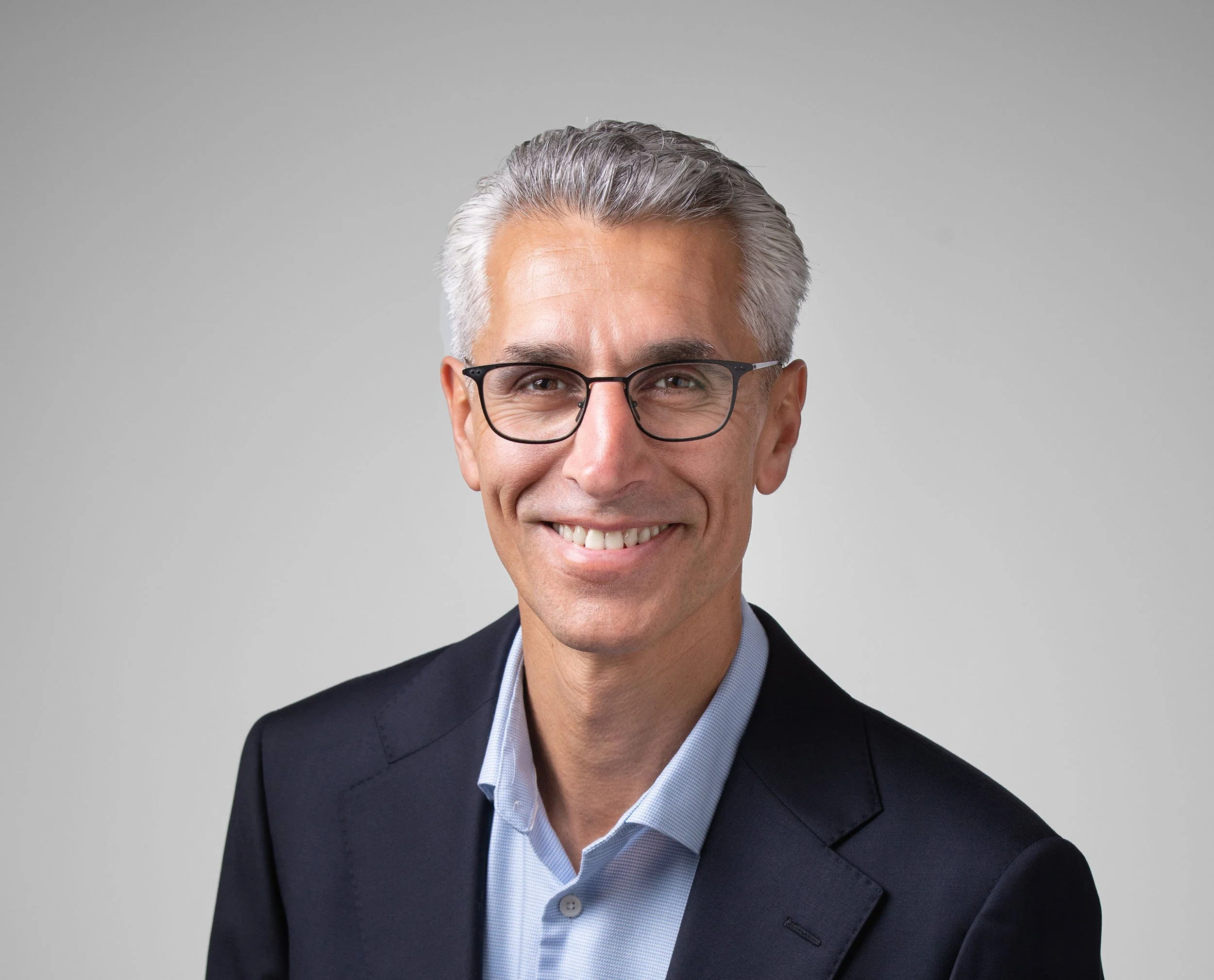 Australian Human Rights Commission Hugh de Kretser Portrait_065_BANNER.jpg