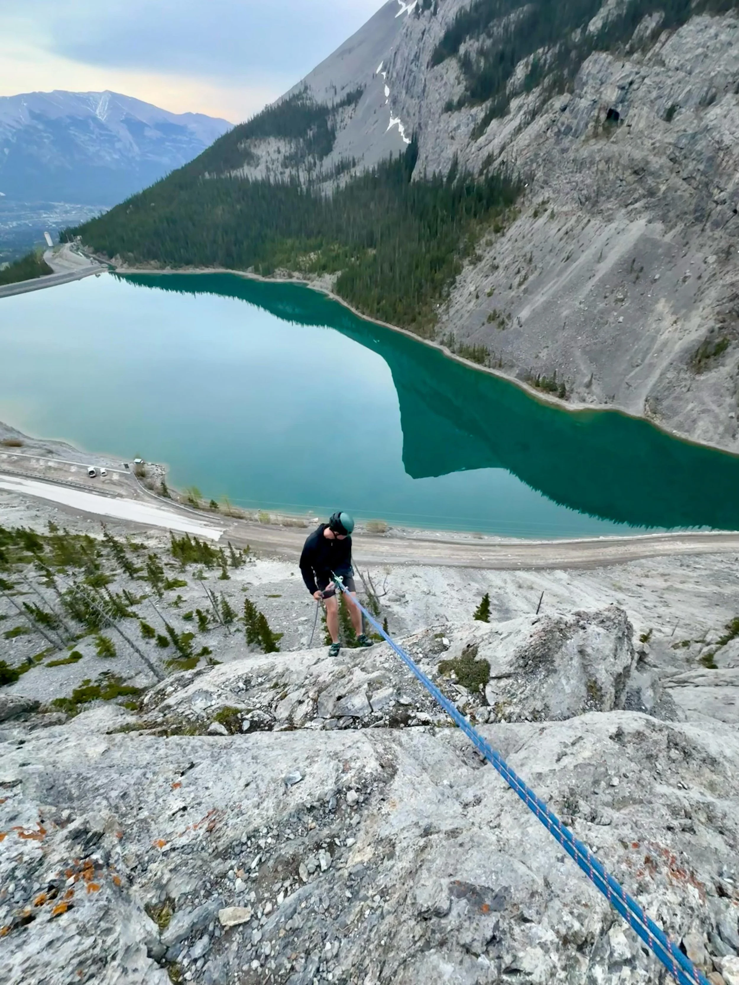 Sharknado with @bensoneff after work. 

🏔️ 5.8
🏔️ 4 pitches 

Practicing multi pitch skills with my son and feeling grateful!