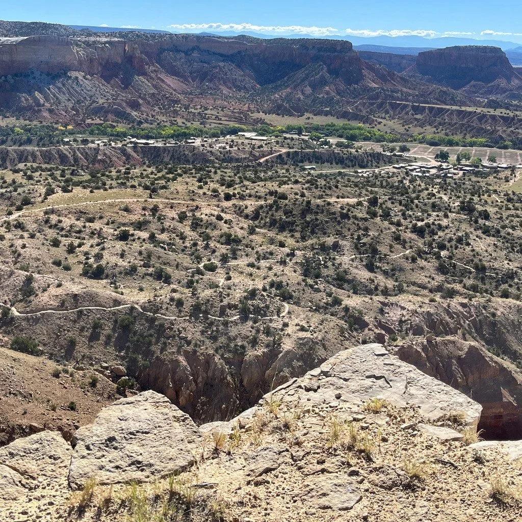 Ghost Ranch (Class 1+) led by NMMC Hike Section Trip Leader Peggy.

#ghostranch #nmmc #nmmountainclub #nmhiking #hmhikingclub #nnmtrue #nmexploring #nmadventure #hikinggroupnm #hikewithfriendsnm #hikinglife