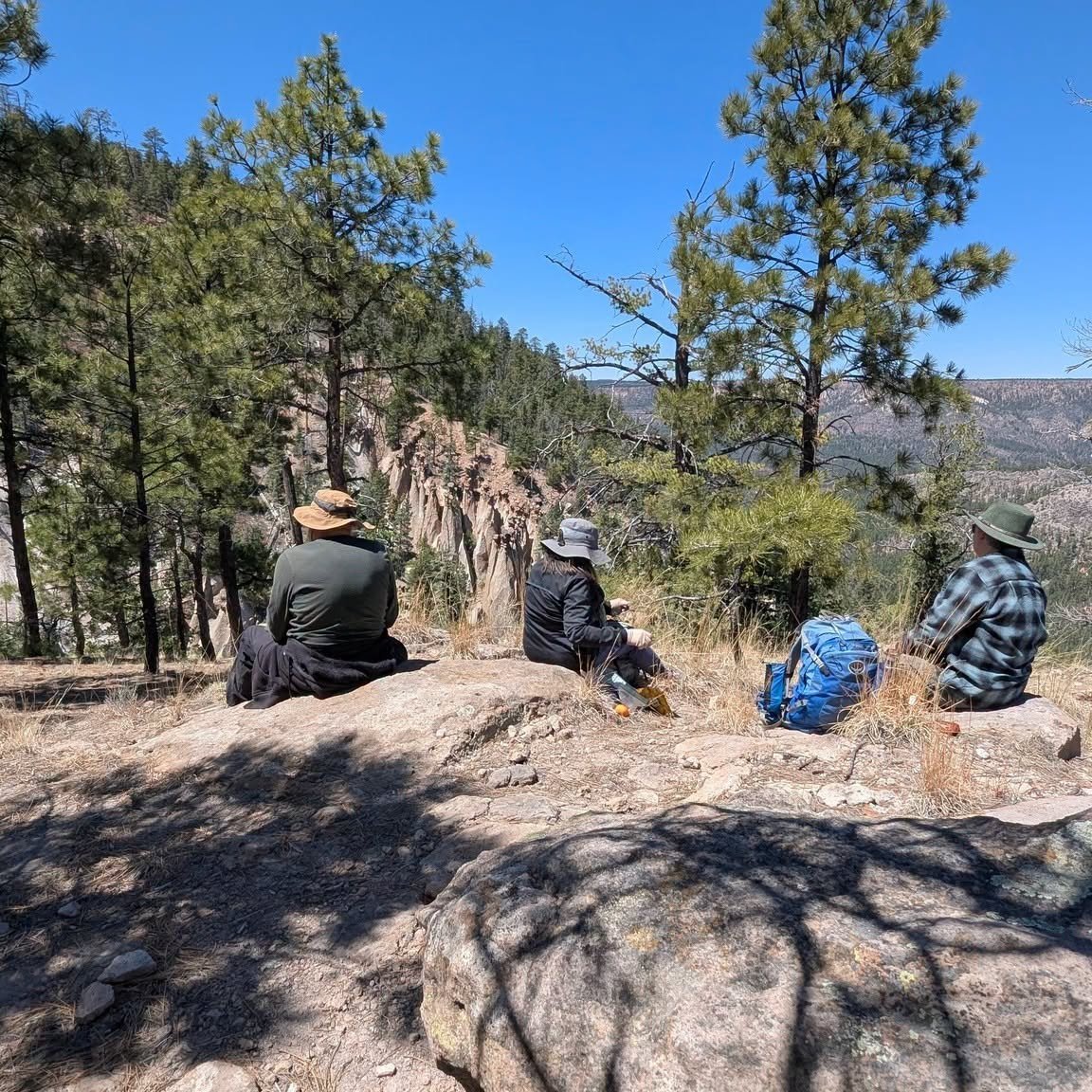 Monument Canyon, class 2-, E led by NMMC Hike Trip Leader Jane B. #nmmc #nmexploring #nmhikeaholic #nmhikingtrails #nmhikes #nmtruebeauty #nmtrueskies #nmtrue❤ #nmhikingclub #nmhiking #nmtrue #nmmountainclub #nmhikingadventures #nmadventure #nmhiking