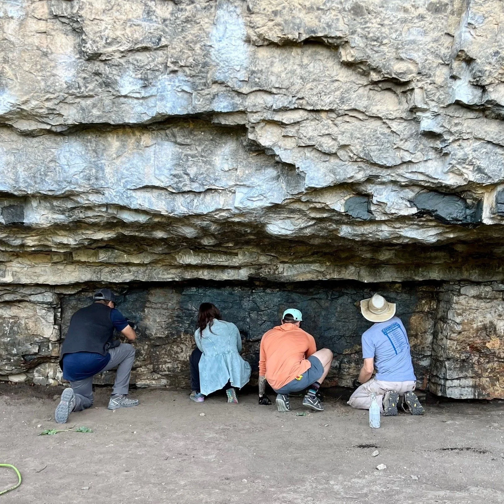 Big Block Cleanup (Trash &amp; Graffiti) Hosted by NMMC Climb Trip Leader #nmmc #nmexploring #nmhikingclub #nmmountainclub #sportclimbing #nmadventures Charli F.