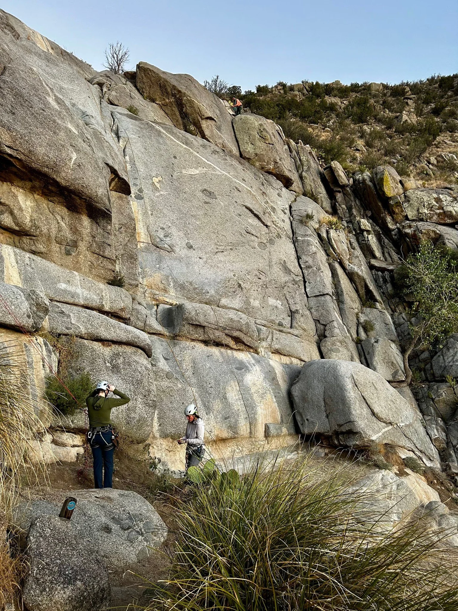 Learn Canyoneering rappelling @ whitewash
Hosted by  NMMC Climb Leaders  #sportclimb #nmmc #Sandiasnm #tradcraggingtheSandias #Sandiasnewmexico #nmmountainclub #sportclimbing #nmhikinggroup #nmadventures Karen W. and Charli F.