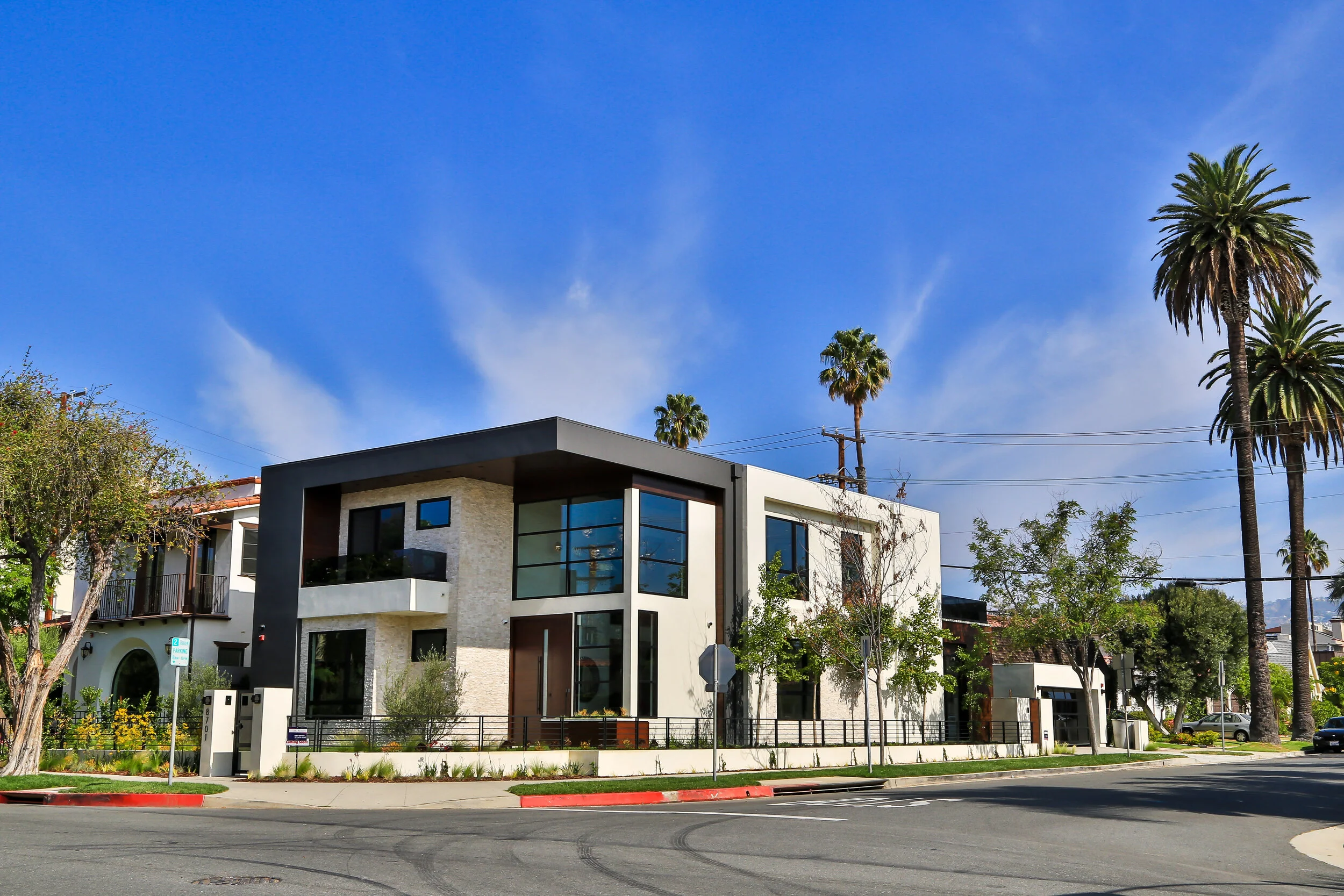 8701CliftonWay_Outside_9.jpg